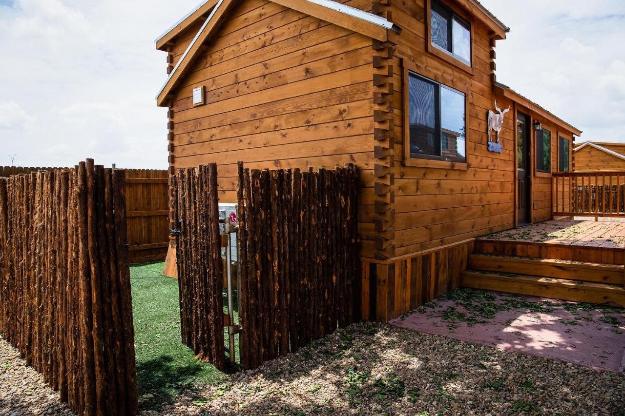 The Big Texan - Cabins And Wagons Amarillo Extérieur photo